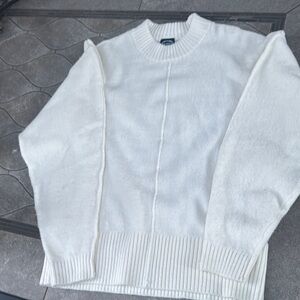 White Crewneck Sweater with Ribbed Detailing
